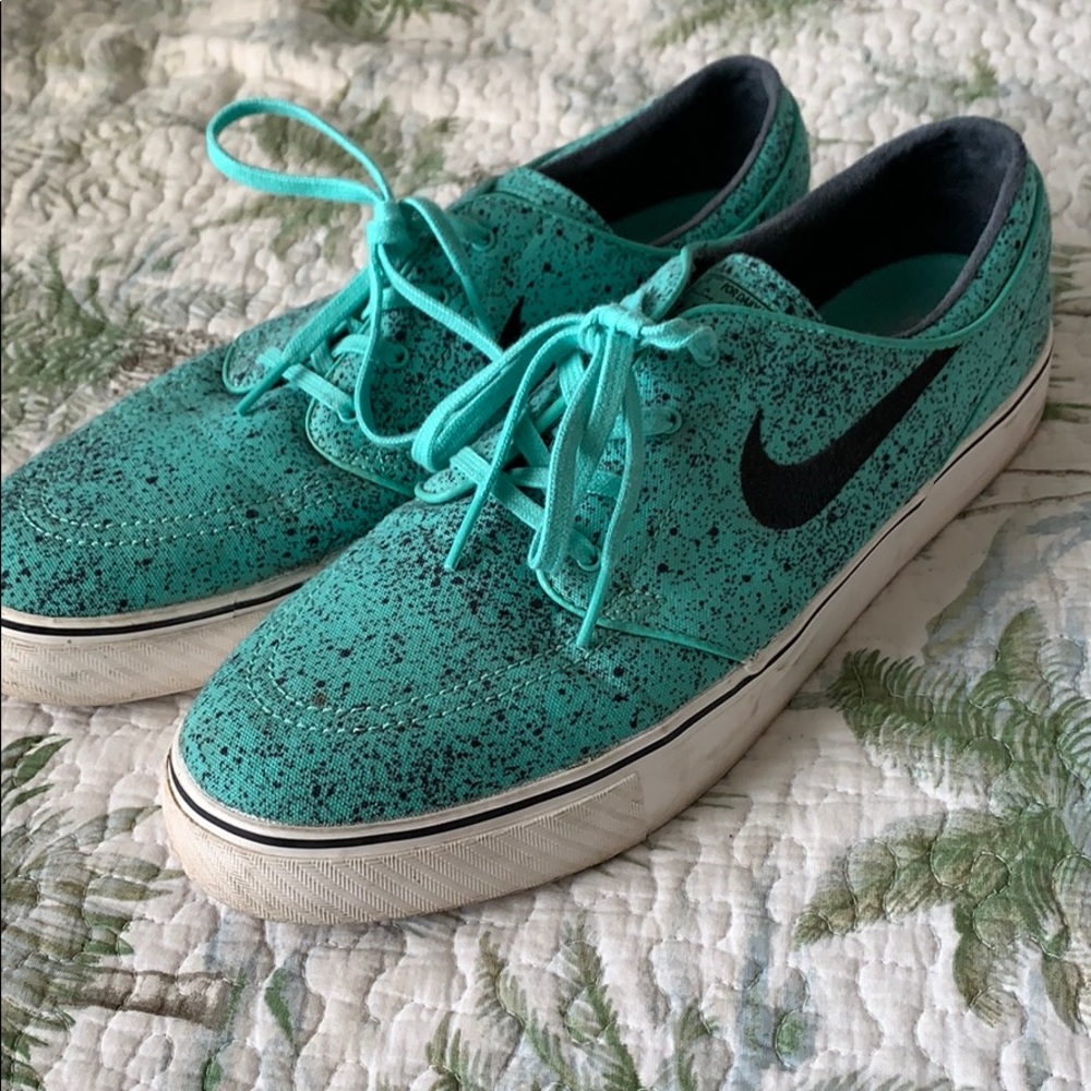 NIKE SB Stefan Janoski Shoes
